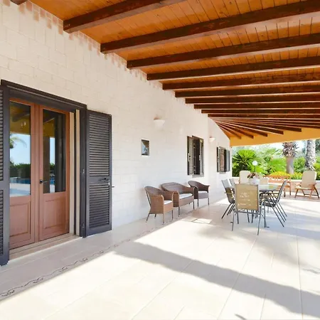 Cavaliere Villa San Vito dei Normanni
