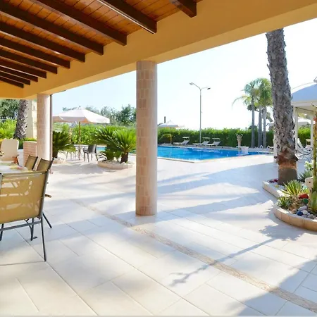 Cavaliere Villa