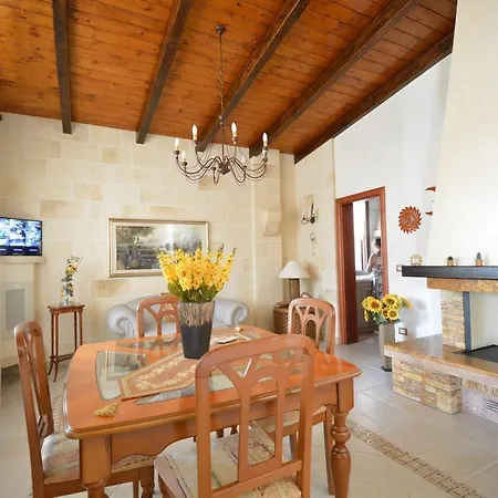 Cavaliere Villa San Vito dei Normanni
